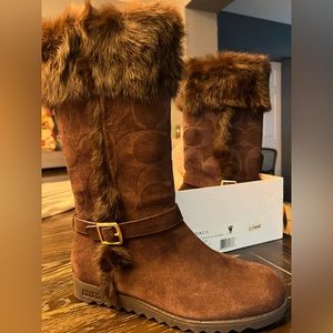 Coach Deeann Signature Brown Faux Fur Boots Size 10